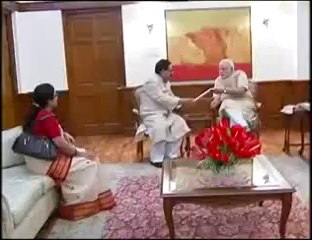 Eminent Sanskrit Scholar Dr. Naheed Abidi calls on PM Narendra Modi