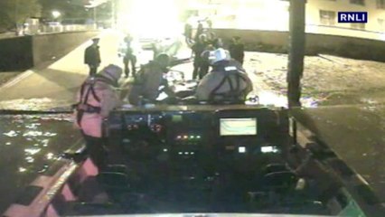 Man rescued after freezing to an anchor in River Thames