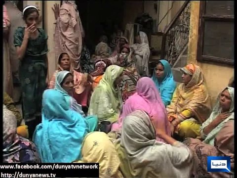 Dunya News - Boy, grandfather among casualties of Lahore mosque collapse