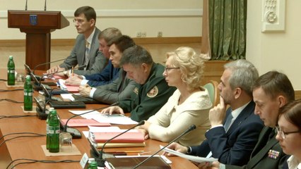 Ucrânia anuncia retirada de tropas russas