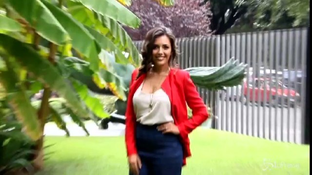 Venerdì al via ‘Tale e quale show’ con Carlo Conti, beato fra le belle Roberta Giarrusso e Raffaella Fico