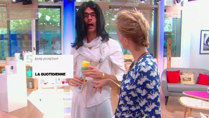 Thomas Isle se déguise en Nana Mouskouri dans "La Quotidienne"