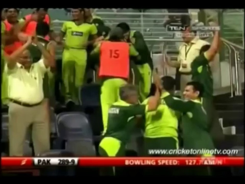 Abdul Razzaq 109 off 72 balls against SA