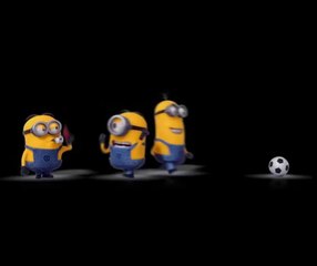 Minions jogando futebol falta simulada