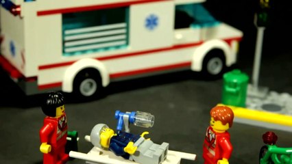 LEGO City Ambulance (Lego 4431) レゴ - Muffin Songs' Toy Review