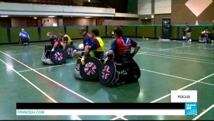 MEDIAWATCH - Photo of Hollande looking lost at NATO summit was fake