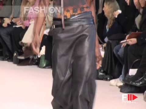 Fashion Show Issey Miyake Autumn Winter 2006 / 2007 Paris 1 of 3 by Fashion Channel