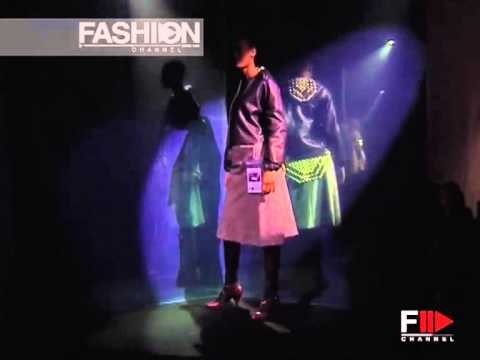 Fashion Show Martin Margiela Autumn Winter 2006 / 2007 Paris 3 of 3 by Fashion Channel