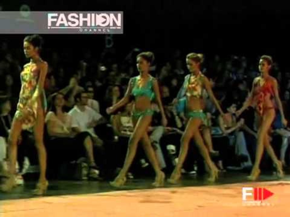 Fashion Show "Rosa Cha" Spring Summer 2006 New York 3 of 3 by Fashion Channel
