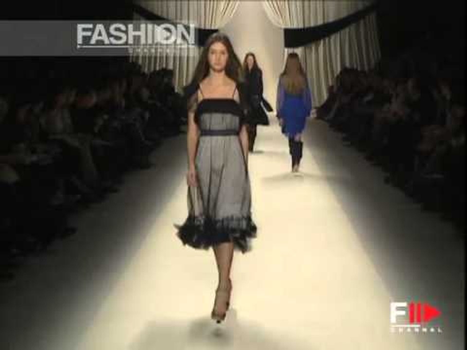 Fashion Show "Chloè" Pret a Porter Women Autumn Winter 2005 2006 Paris 1 of 2