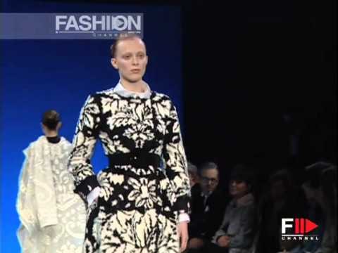 Yves Saint Laurent Fashion Show Pret a Porter Women Autumn Winter 2005 2006 Paris 2 of 4