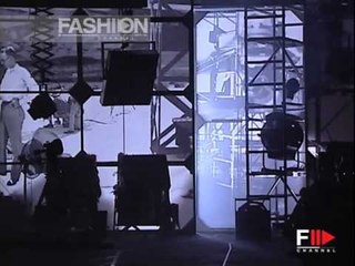 Fashion Show "John Galliano" Pret a Porter Women Autumn Winter 2005 2006 Paris 4 of 4