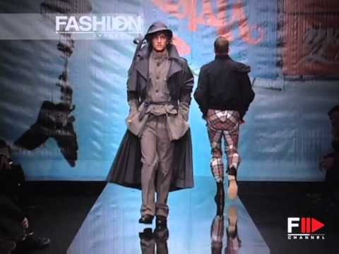 Vivienne Westwood Autumn Winter 2004 2005 Paris 2 of 3 Menswear by FashionChannel