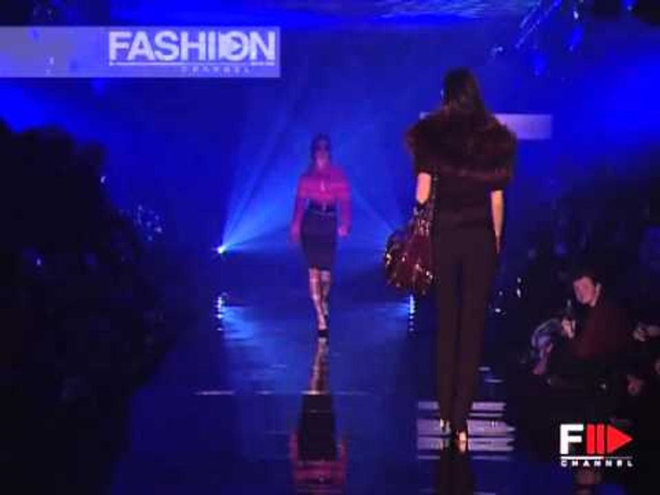 "Julien Macdonald" Autumn Winter 2004 2005 2 of 4 London Pret a Porter by FashionChannel