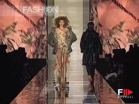 Roberto Cavalli Autumn Winter 2004 2005 Milan 2 of 3 Menswear by FashionChannel