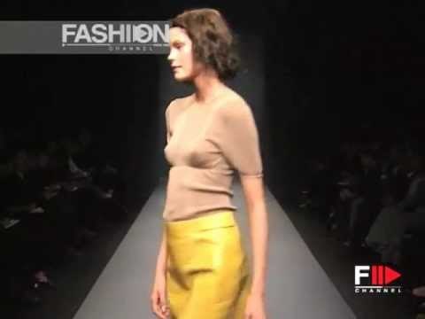 Prada Spring Summer 1999 Milan 2 of 3 pret a porter woman by FashionChannel