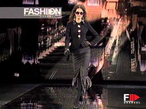 Emporio Armani Autumn Winter 2004 2005 Milan 1 of 2 Pret a Porter Woman by FashionChannel