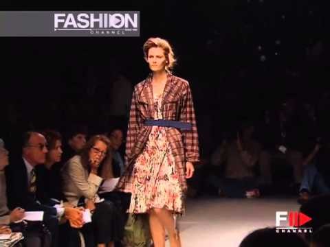 Prada Spring Summer 2004 Milan 2 of 3 Pret a Porter Woman by FashionChannel