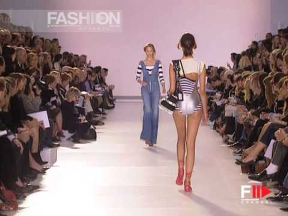 "Chloè" Spring Summer 2004 Paris 1 of 3 Pret a Porter Woman by FashionChannel