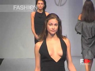 "Erreuno" Autumn Winter 1999 2000 Milan 3 of 4 pret a porter woman by FashionChannel