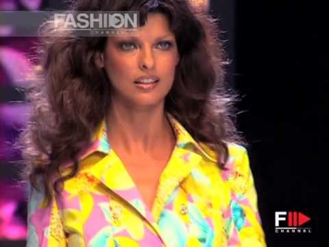 Versace Spring Summer 2004 Milan 1 of 4 Pret a Porter Woman by Fashion Channel