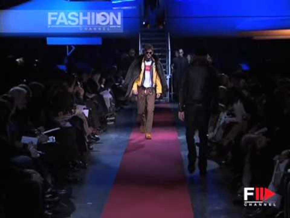"Dsquared" Autumn Winter 2003 2004 Milan 1 of 3 Menswear by FashionChannel