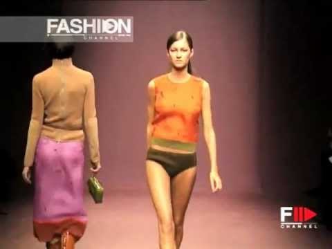 Prada Autumn Winter 1999 2000 Milan 2 of 4 pret a porter woman by FashionChannel