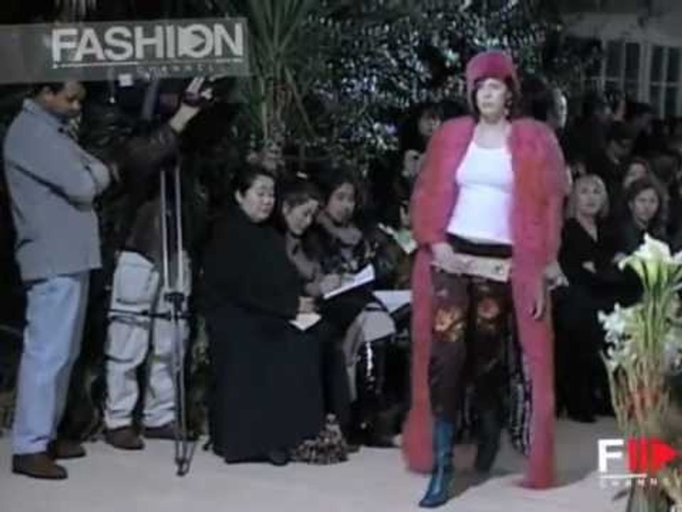"Dolce&Gabbana" Autumn Winter 1999 2000 Milan 2 of 4 pret a porter woman by FashionChannel