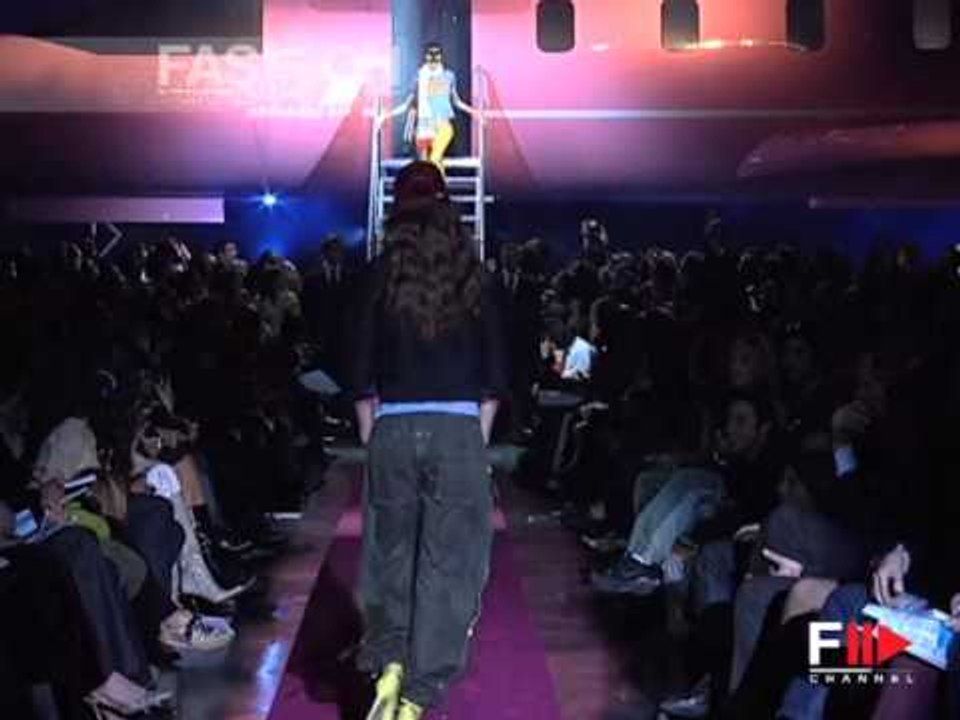 "Dsquared" Autumn Winter 2003 2004 Milan 2 of 5 Pret a Porter Woman by FashionChannel