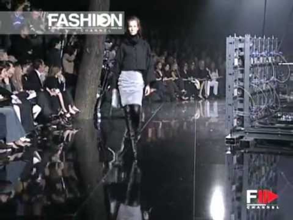 "Dolce e Gabbana" Autumn Winter 2003 2004 Milan 2 of 3 Pret a Porter Woman by FashionChannel