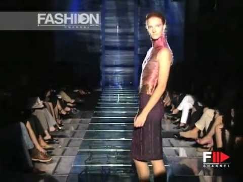 Gianni Versace Autumn Winter 1998 1999 Paris 1 of 4 Haute Couture woman by FashionChannel