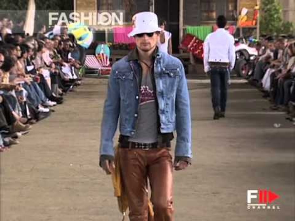 "Dsquared" Spring Summer 2003 Milan Part 2 of 4 Menswear by FashionChannel
