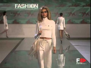 "Valentino" Spring Summer 2003 Paris 2 of 4 Pret a Porter Woman by FashionChannel