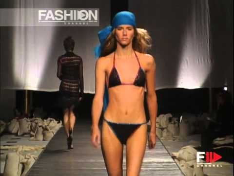 Iceberg Spring Summer 2003 Milan 3 of 4 Pret a Porter Woman by FashionChannel