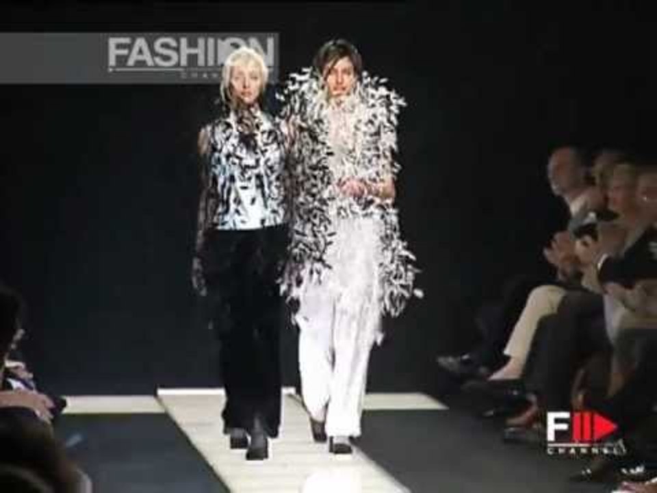 "Giorgio Armani" Autumn Winter 1997 1998 Milan 3 of 5 pret a porter woman by FashionChannel