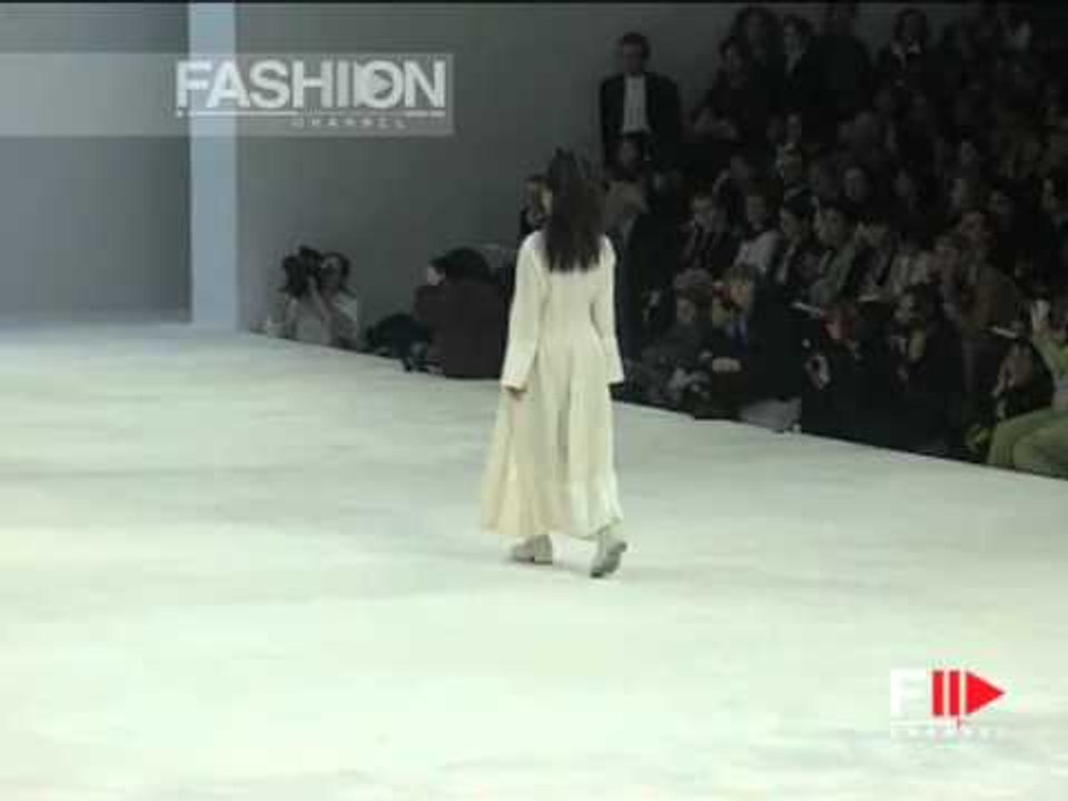 "Issey Miyake" Autumn Winter 1997 1998 Paris 1 of 4 pret a porter woman by FashionChannel