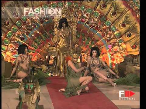 John Galliano Autumn Winter 1997 1998 Paris 3 of 3 pret a porter woman by FashionChannel