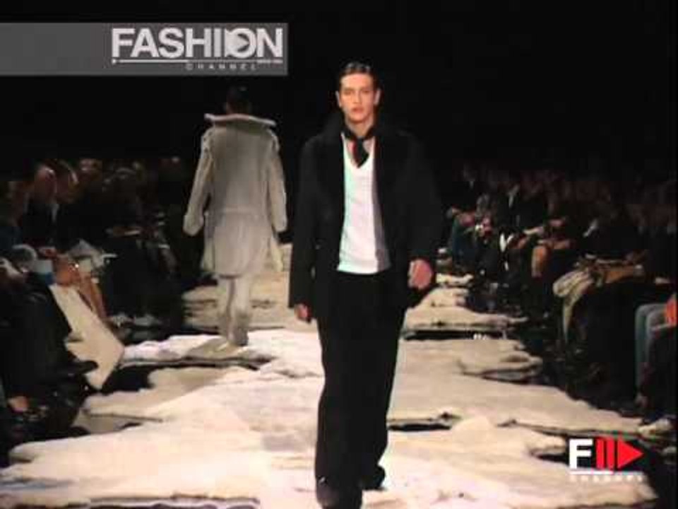 "Gucci" Autumn Winter 2002 2003 Menswear 2 of 3 by FashionChannel