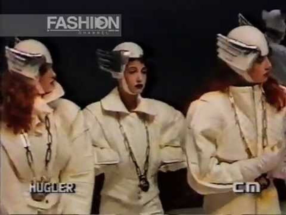 "Thierry Mugler" Autumn Winter 1984 1985 Paris Pret a Porter Woman by Canale Moda