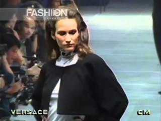 "Gianni Versace" Spring Summer 1989 Milan Pret a Porter Woman by Canale Moda