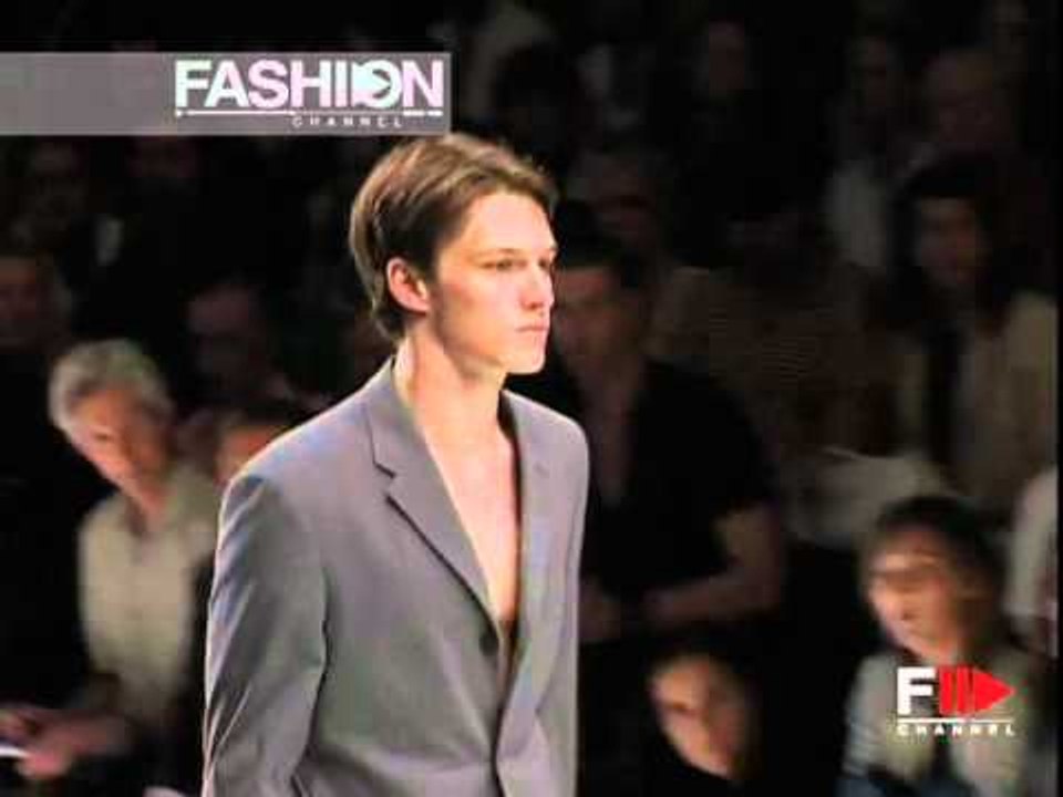 "Calvin Klein" Spring Summer 2002 New York 1 of 3 Menswear by FashionChannel