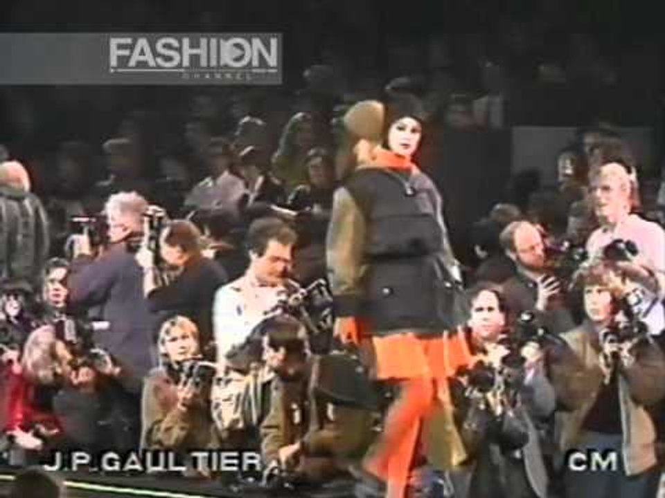 "Jean Paul Gaultier" Autumn Winter 1989 1990 Paris pret a porter women by Canale Moda