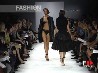 "Givenchy" Spring Summer 2002 Paris 2 of 3 pret a porter women by FashionChannel