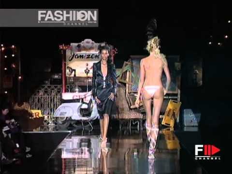 Antonio Berardi Spring Summer 2002 Milano 1 of 4 pret a porter women by FashionChannel