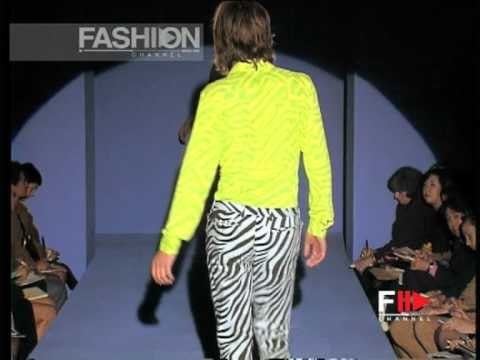 Gucci Spring Summer 1996 Milan 3 of 4 pret a porter woman by FashionChannel