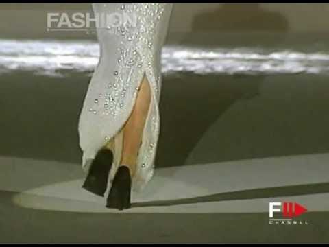 Gianfranco Ferrè Autumn Winter 1995 1996 Milan 8 of 9 pret a porter woman by FashionChannel