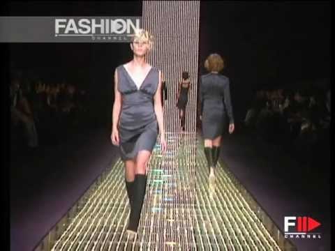 Versus Autumn Winter 2001 2002 Milano 3 of 4 pret a porter by FashionChannel