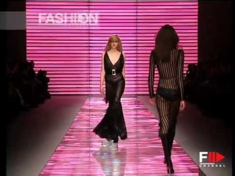 Versace Autumn Winter 2001 2002 Milano 4 of 4 pret a porter by Fashion Channel.mov