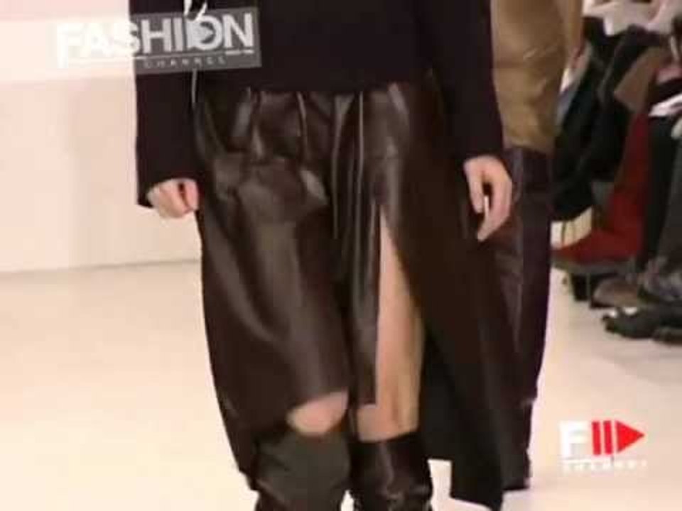 "Bally" Autumn Winter 2001 2002 Milano 2 of 3 pret a porter by FashionChannel