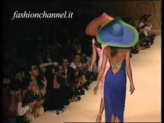 "Valentino" Spring Summer 1993 Paris 3 of 5 pret a porter woman by FashionChannel